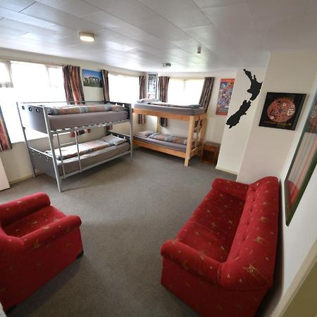 Хостел Funky Green Voyager Backpackers Роторуа Экстерьер фото
