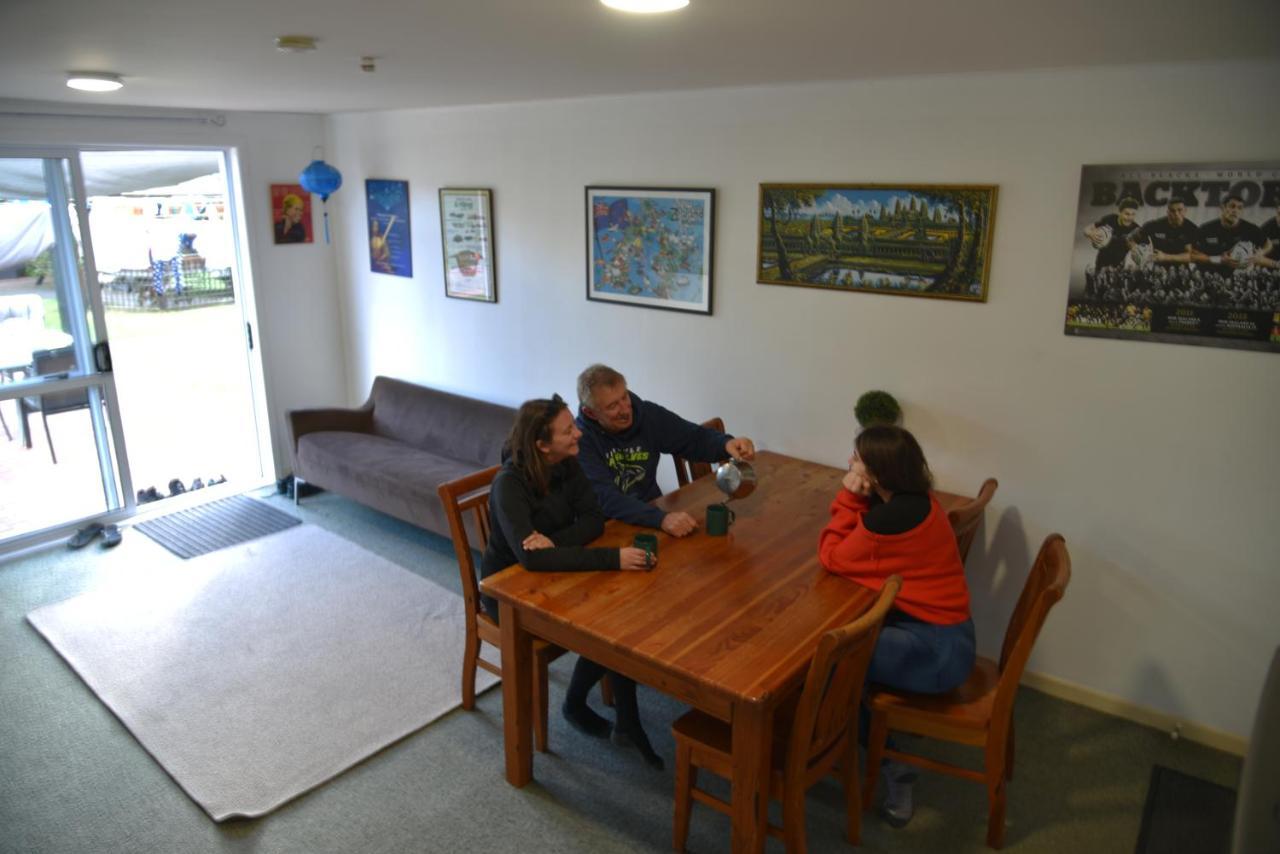 Хостел Funky Green Voyager Backpackers Роторуа Экстерьер фото